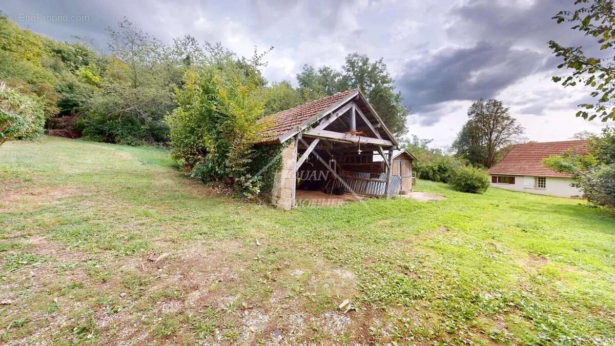 Maison à SALIGNY-SUR-ROUDON