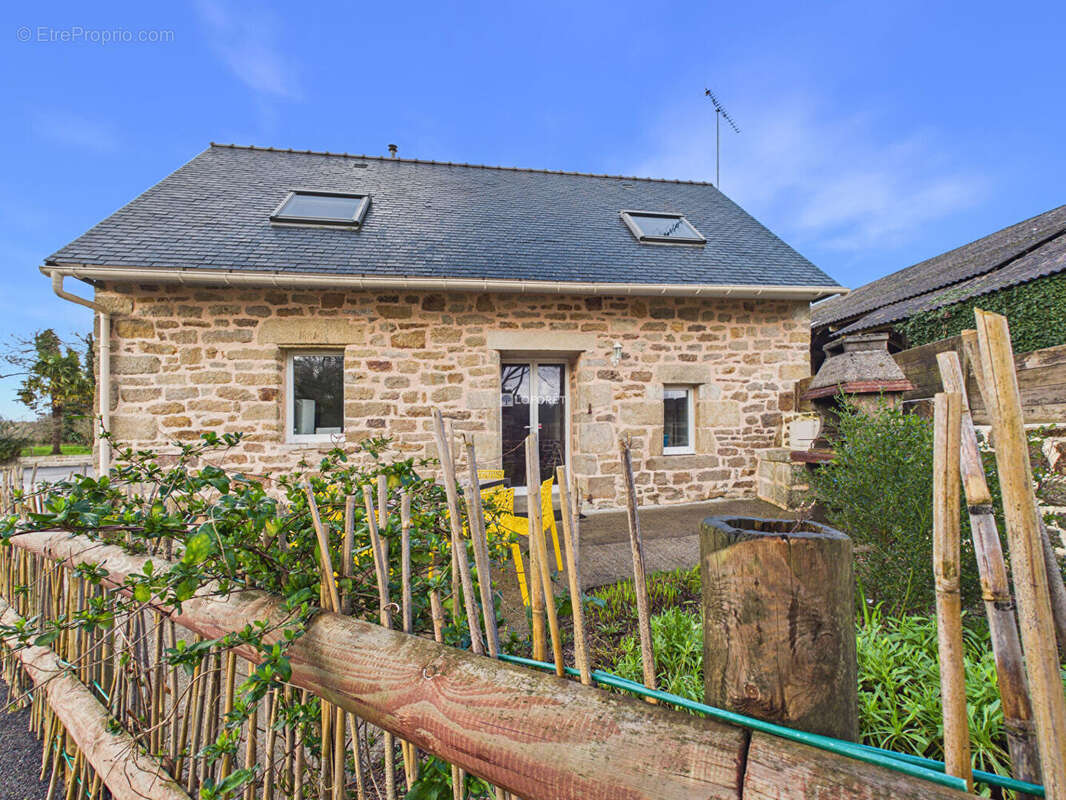 Maison à PLOGONNEC