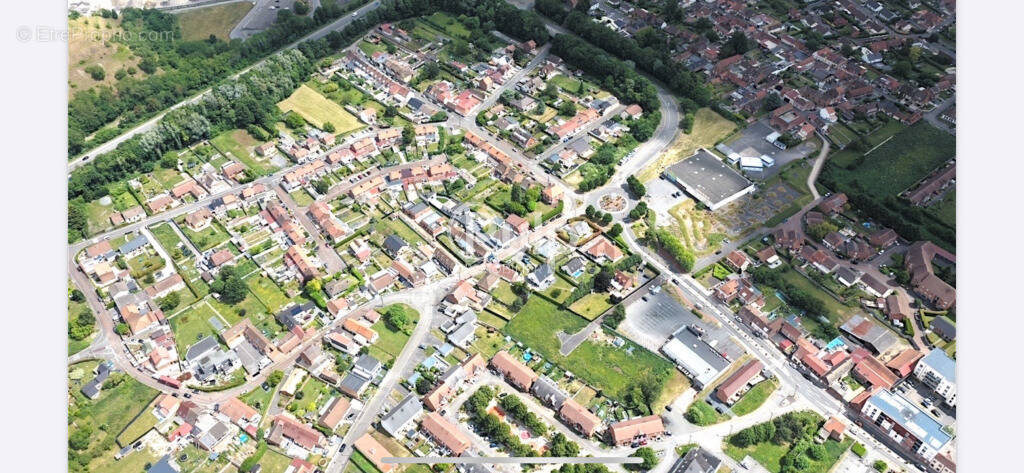 Terrain à COURCELLES-LES-LENS