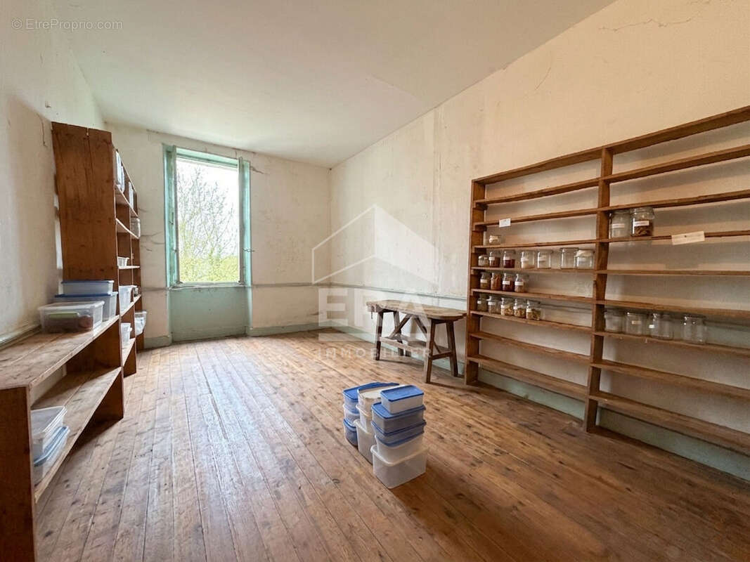 Maison à CHAMPAGNE-VIGNY