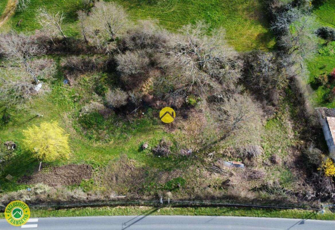 Terrain à JOUET-SUR-L&#039;AUBOIS