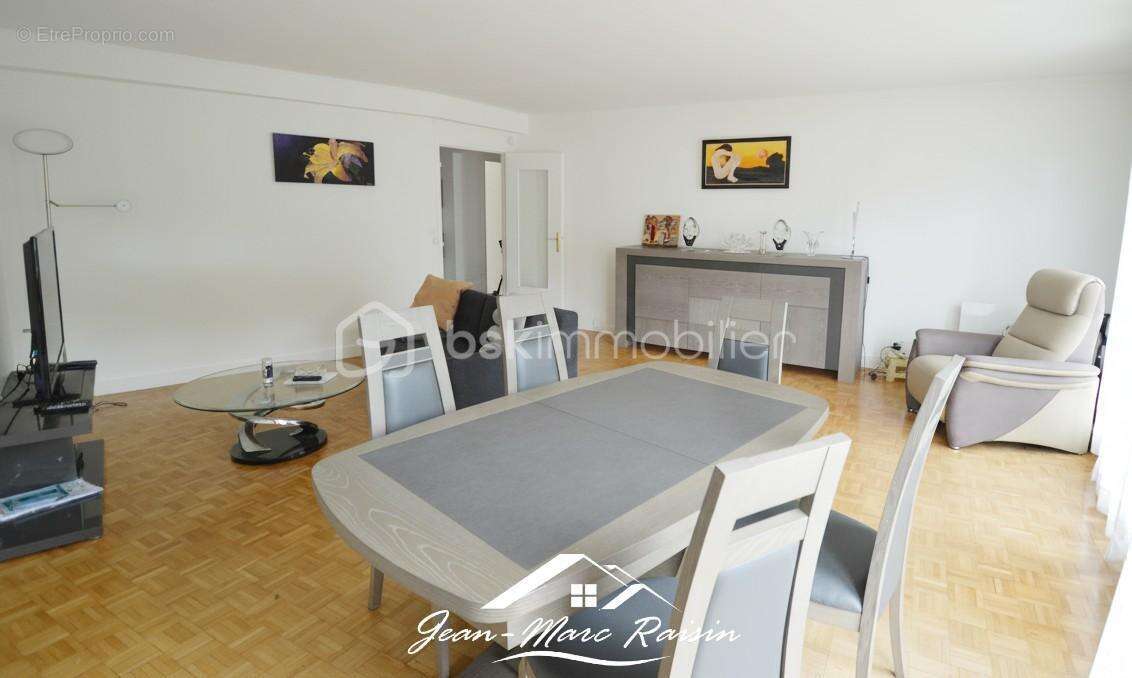 Appartement à COUBRON