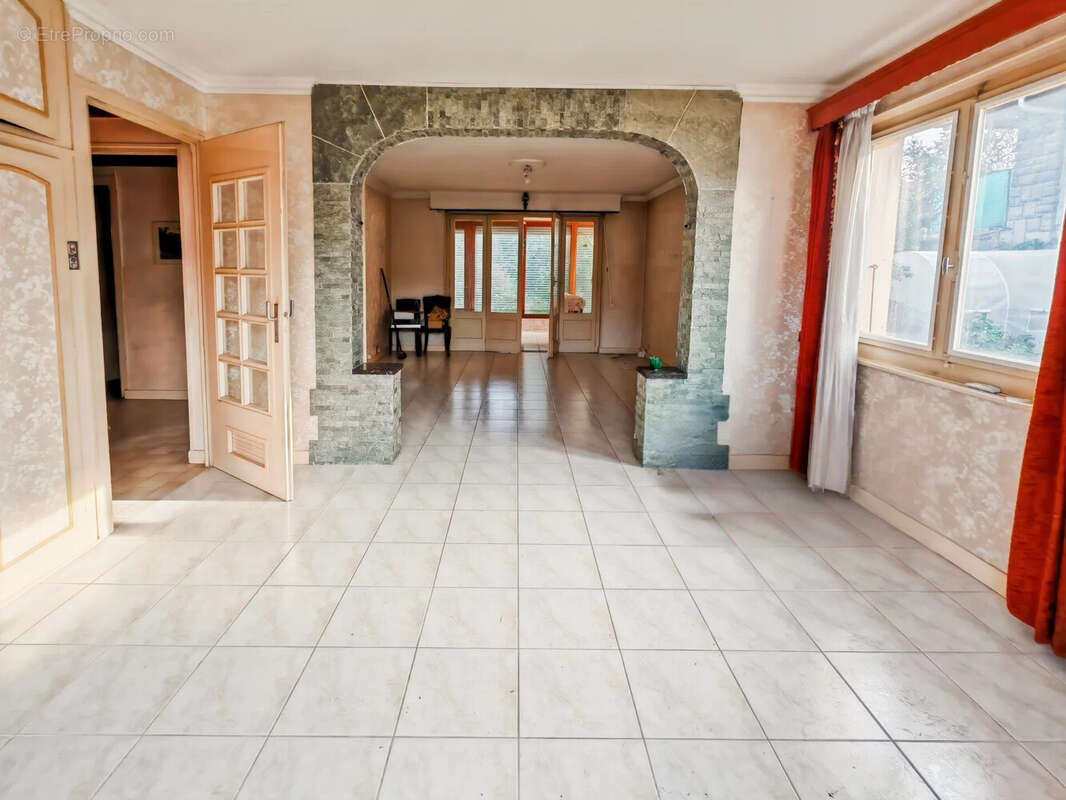 Maison 155 m² à Gaillard  - photo 6