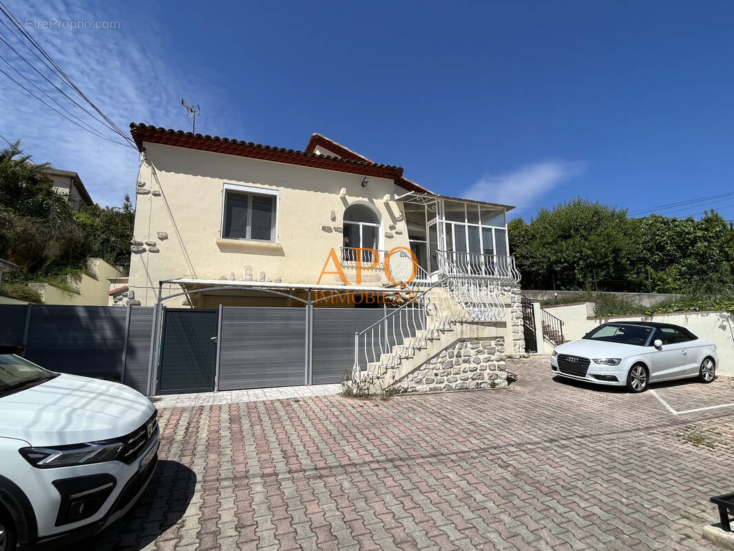 Appartement à MARSEILLE-15E