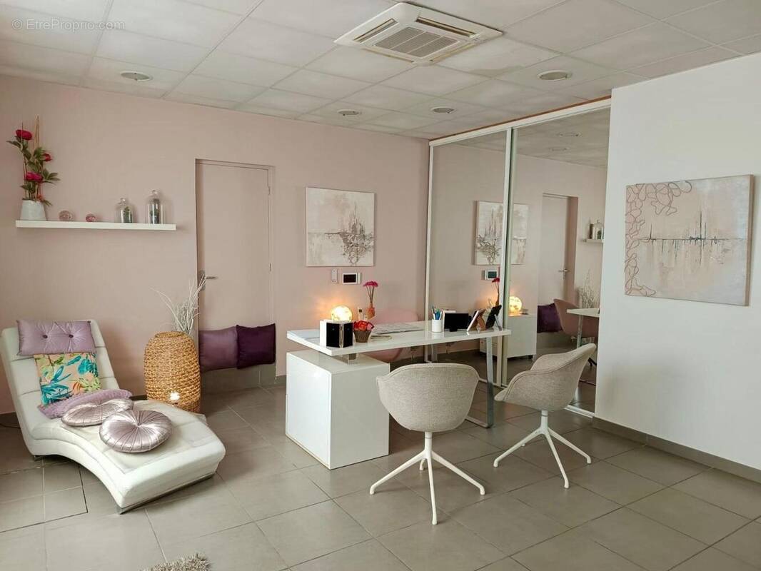 Photo 1 - Commerce à CARCASSONNE