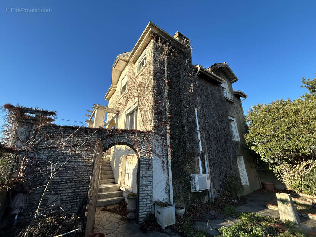 Maison à LEZIGNAN-CORBIERES