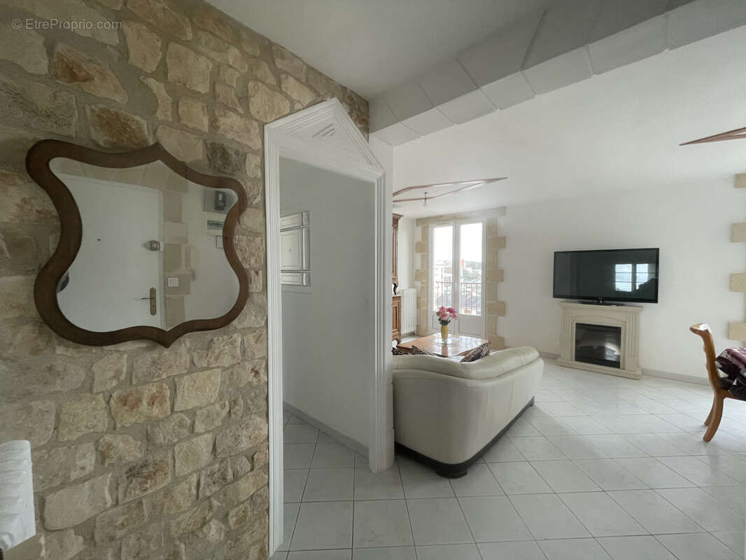 Appartement à ALLONNES