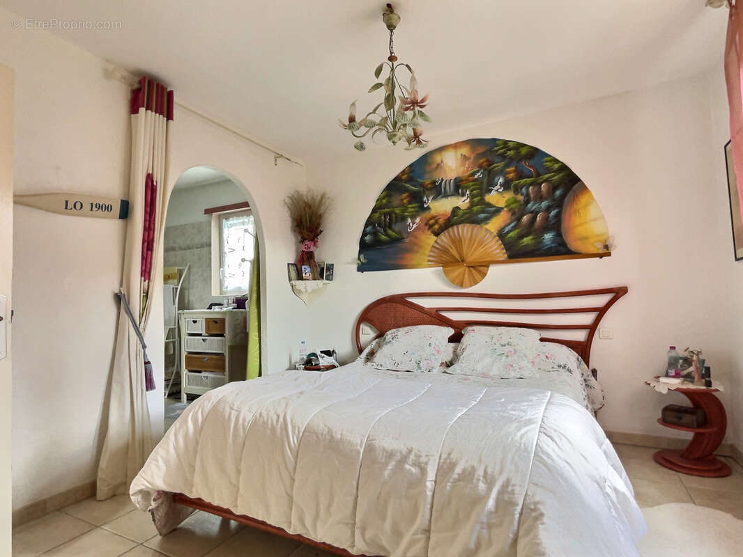 Autre à ROQUEBRUNE-SUR-ARGENS