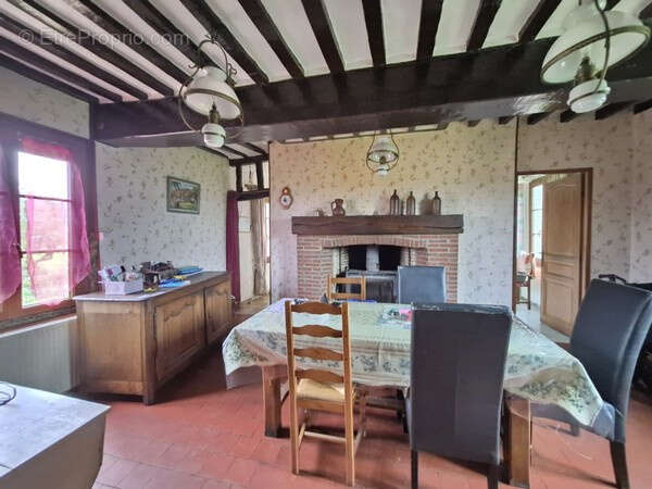 Maison à NEUFCHATEL-EN-BRAY