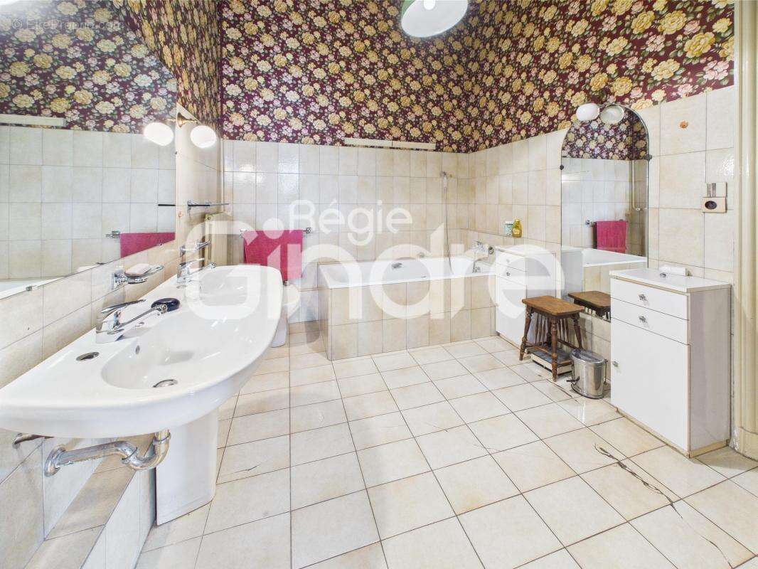 Appartement à LYON-6E