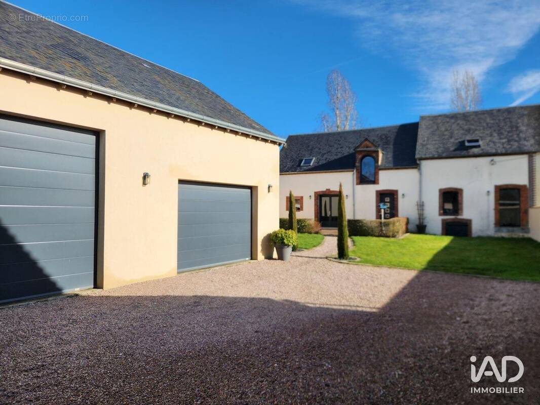 Photo 1 - Maison à TREMBLAY-LES-VILLAGES