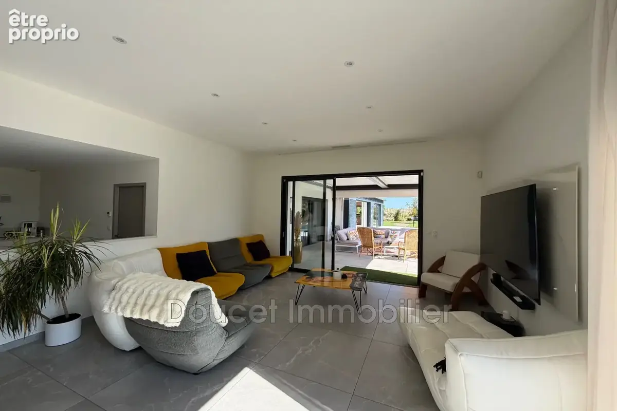 Maison 5 pièces 241 m² à vendre à Magalas (34480) - photo 7