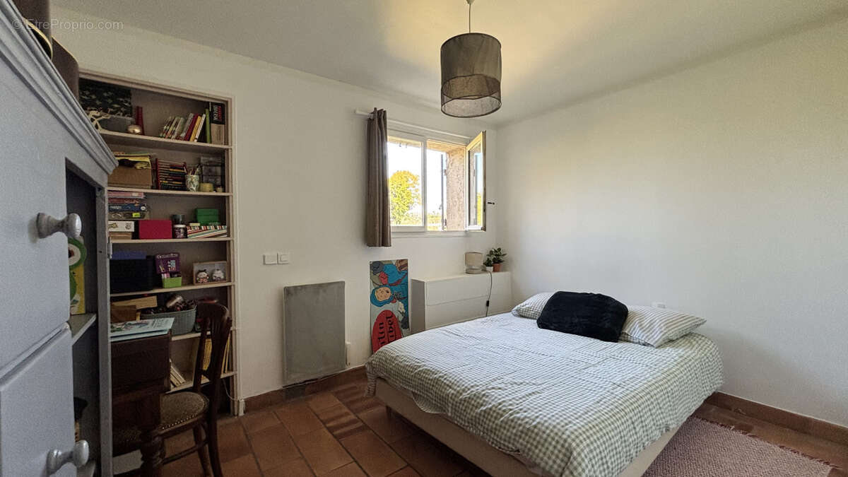 Maison à MORIERES-LES-AVIGNON