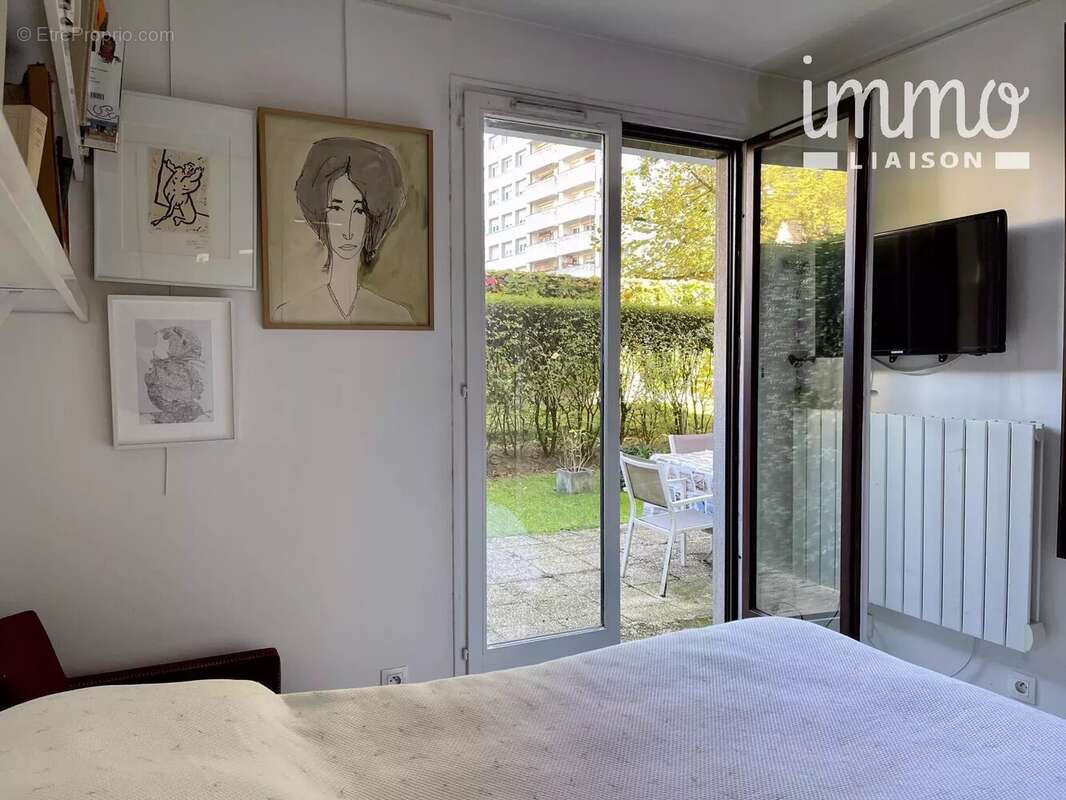 Appartement à PARIS-14E