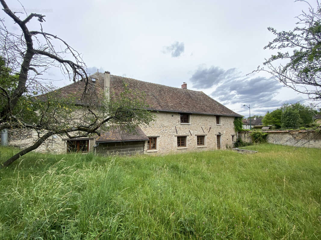 Maison à HOUDAN