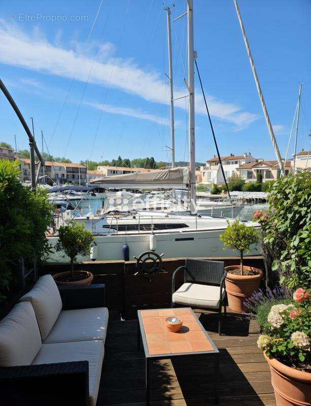 Appartement à GRIMAUD
