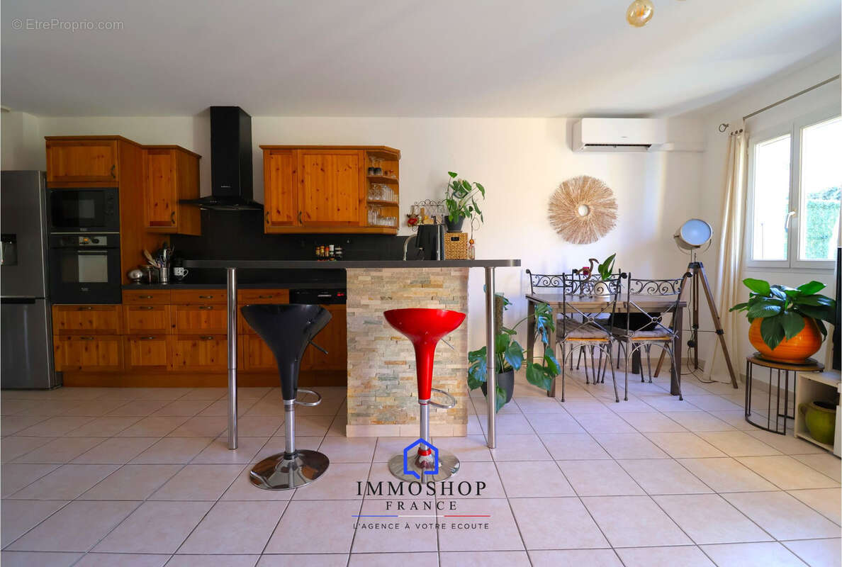 T3 duplex 72m2 13013 - photo 9