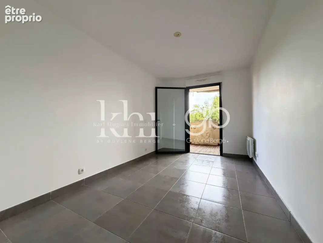 Appartement T3 69 m2 à VILLENEUVE-LÈS-MAGUELONE - Terrasse et stationnement - photo 3
