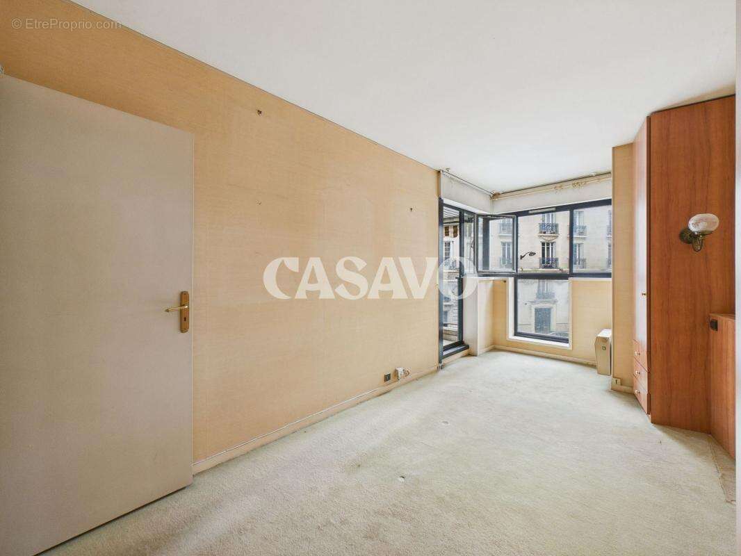 Appartement à NEUILLY-SUR-SEINE
