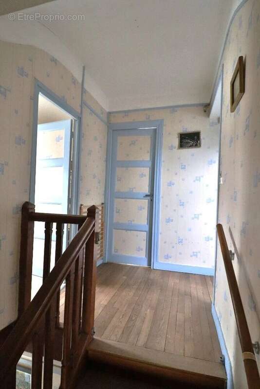 Maison à VERRIERES-LE-BUISSON