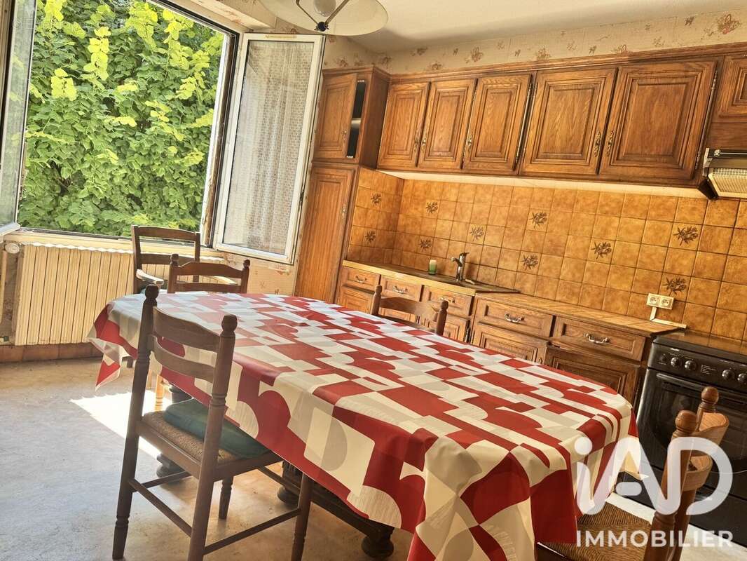 Maison 140 m² à Cayrols  - photo 4