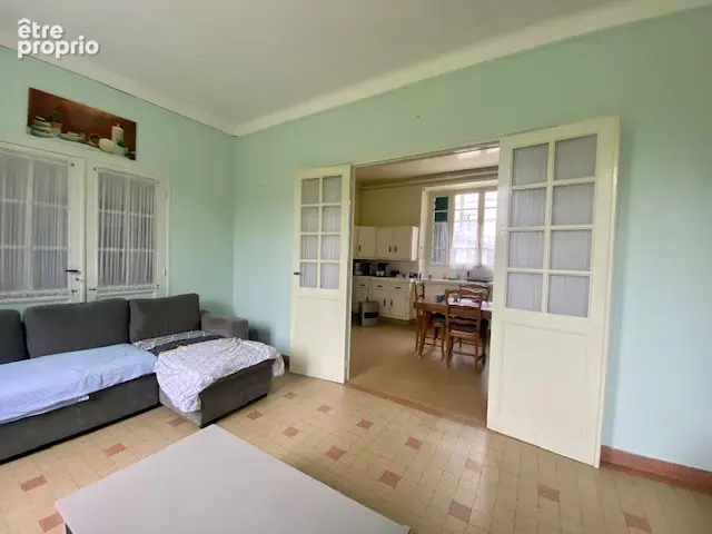 Corps de ferme, 18 pièces, 12 chambres, 6.5 hectares terrain avec étang. - photo 5