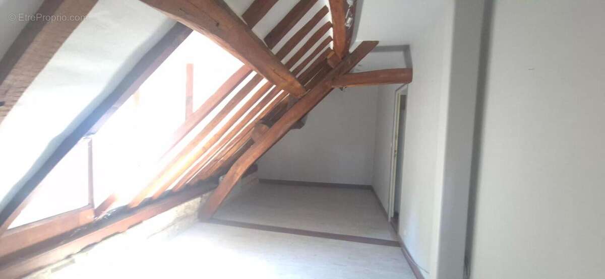 Maison de Village  Près de Crépy En Valois 6 pièce(s) 121 m2 - photo 9