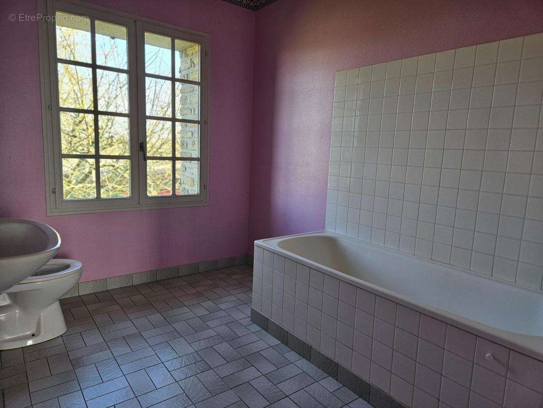 Maison à CONDE-SUR-SARTHE