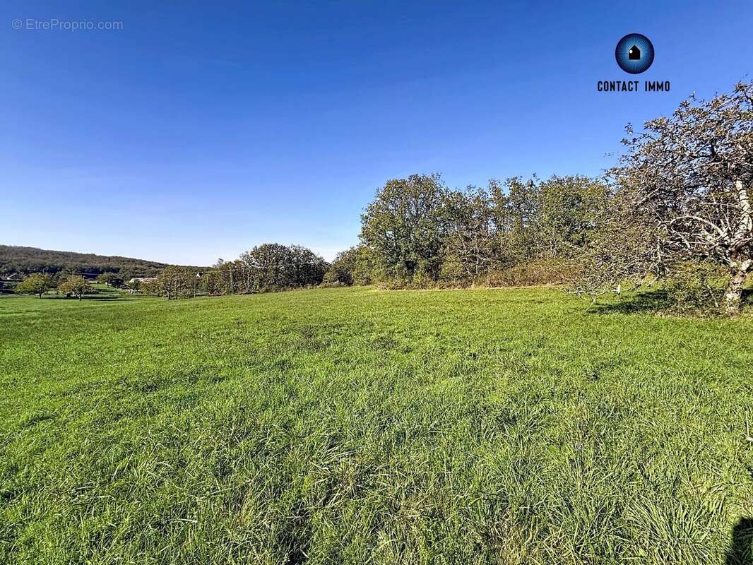 Terrain à NADAILLAC