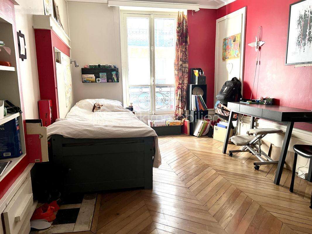 Appartement à PARIS-9E