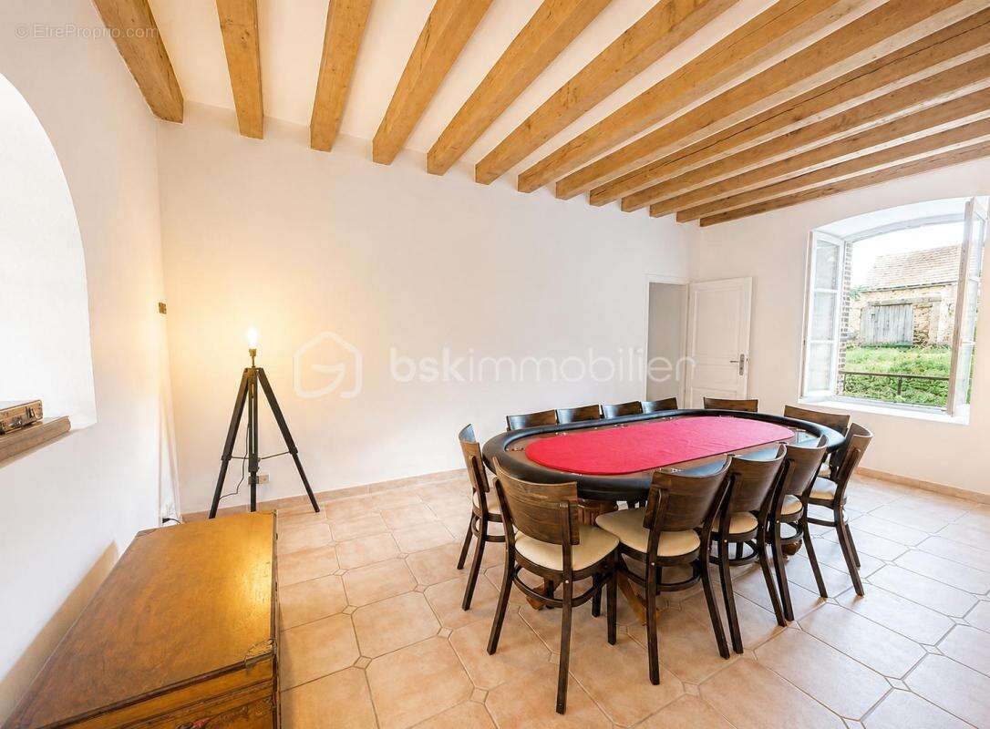 Maison à EPERNON