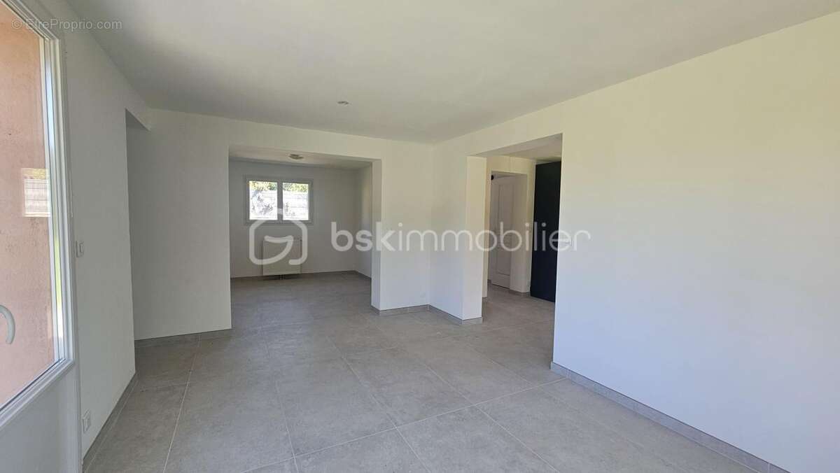 Maison rénovée 4 chambres 150 m² - photo 7