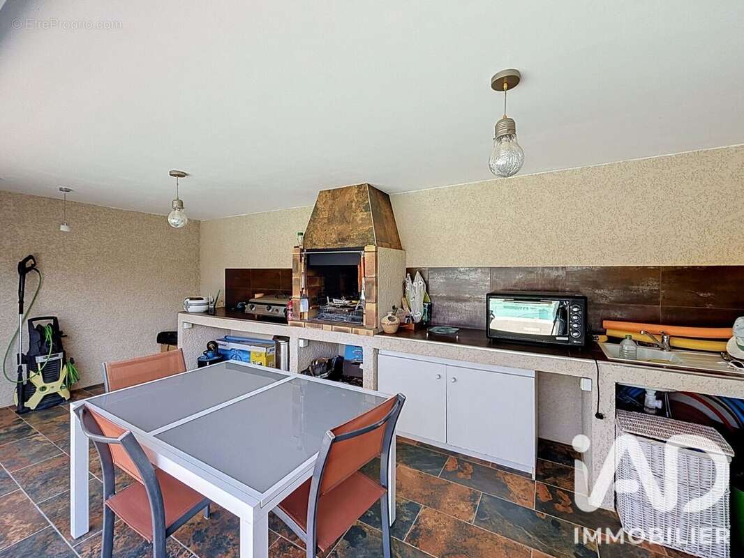 Maison 142 m² à Pia  - photo 9