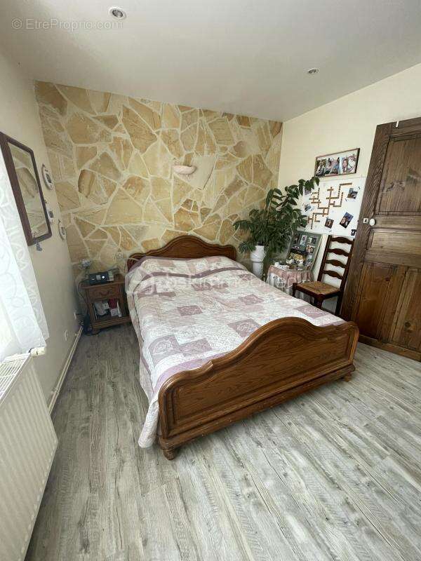 Maison à VILLETHIERRY