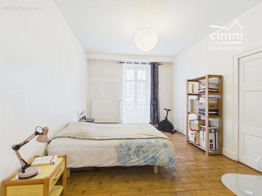 Appartement à RIVES
