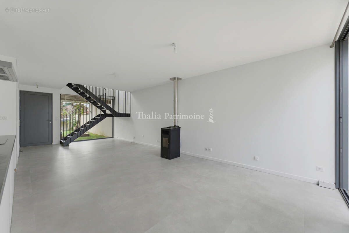 Superbe villa contemporaine au calme   Pessac (proche Mérignac Arlac) - photo 3