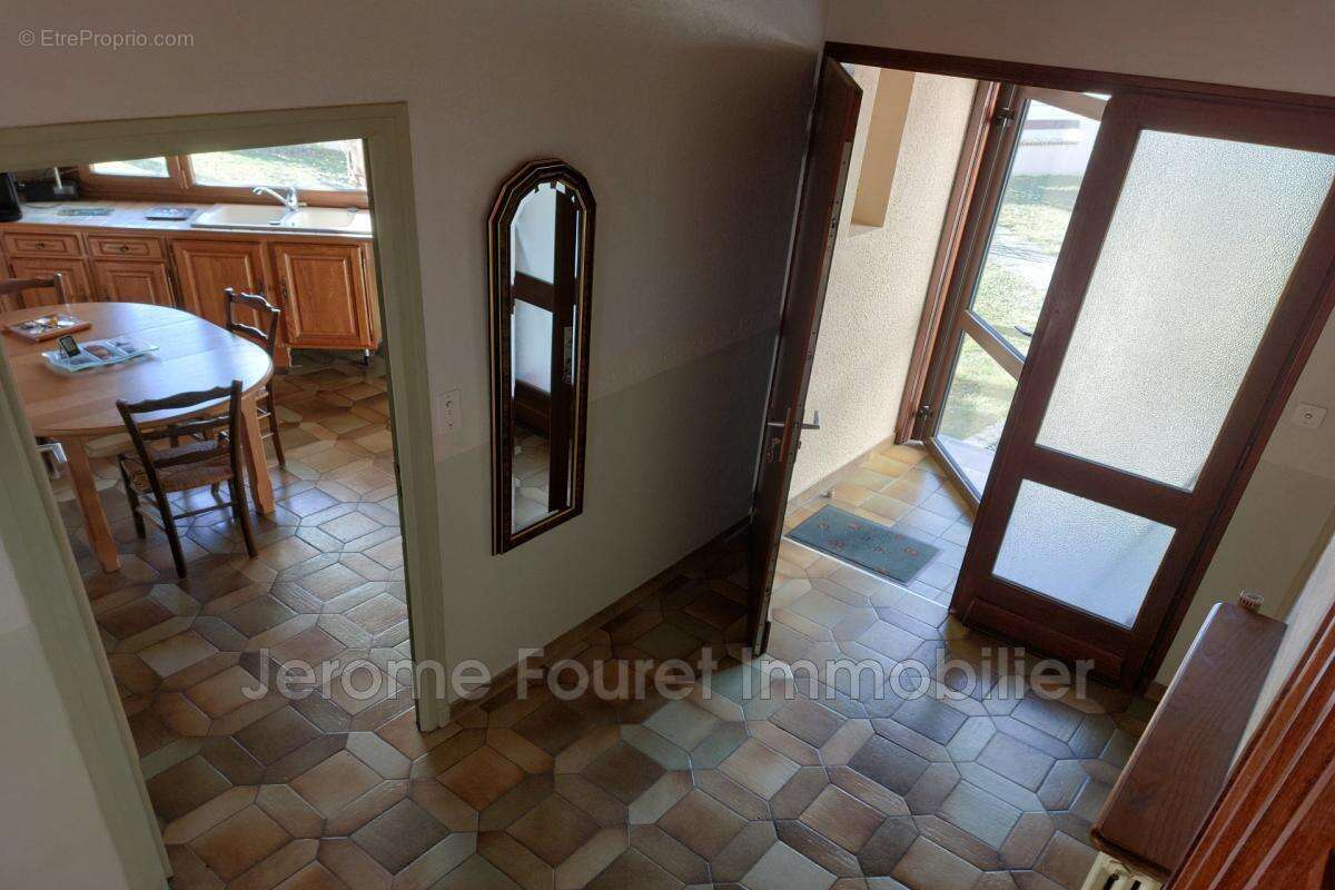 Maison à EGLETONS