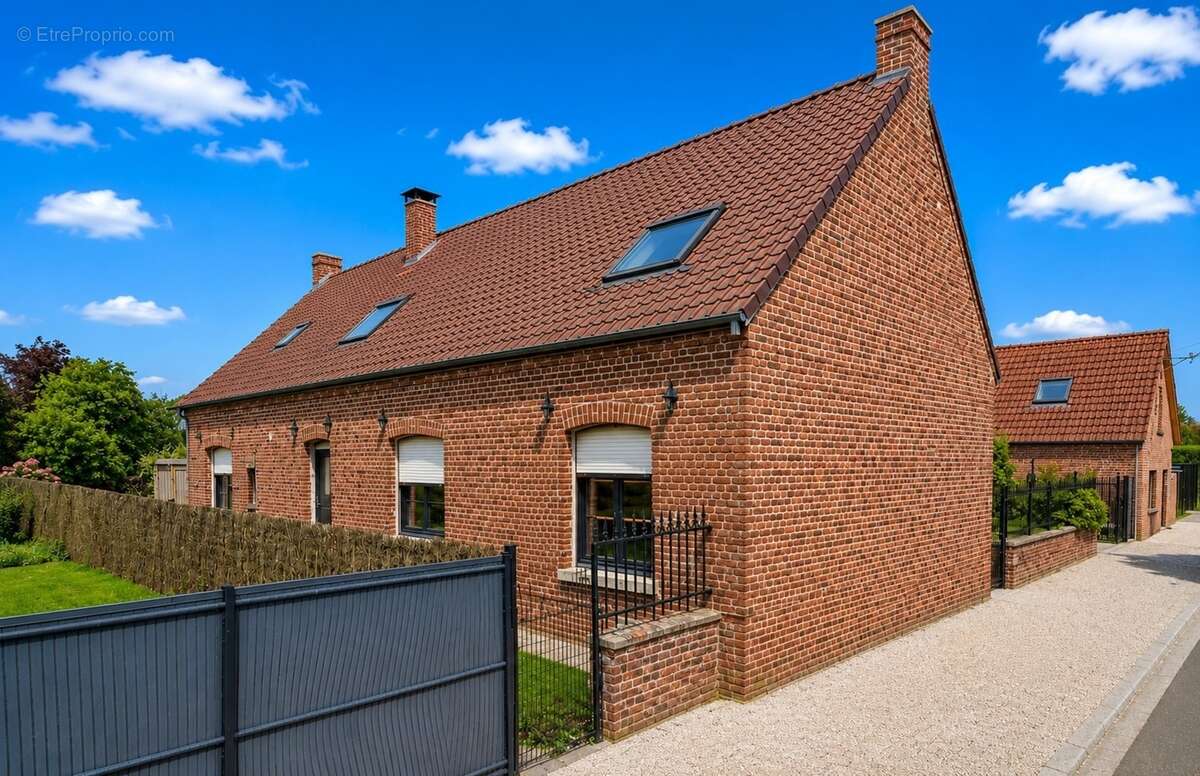 Sameon - longere en semi plain-pied - 160m² - 4 chambres - photo 3