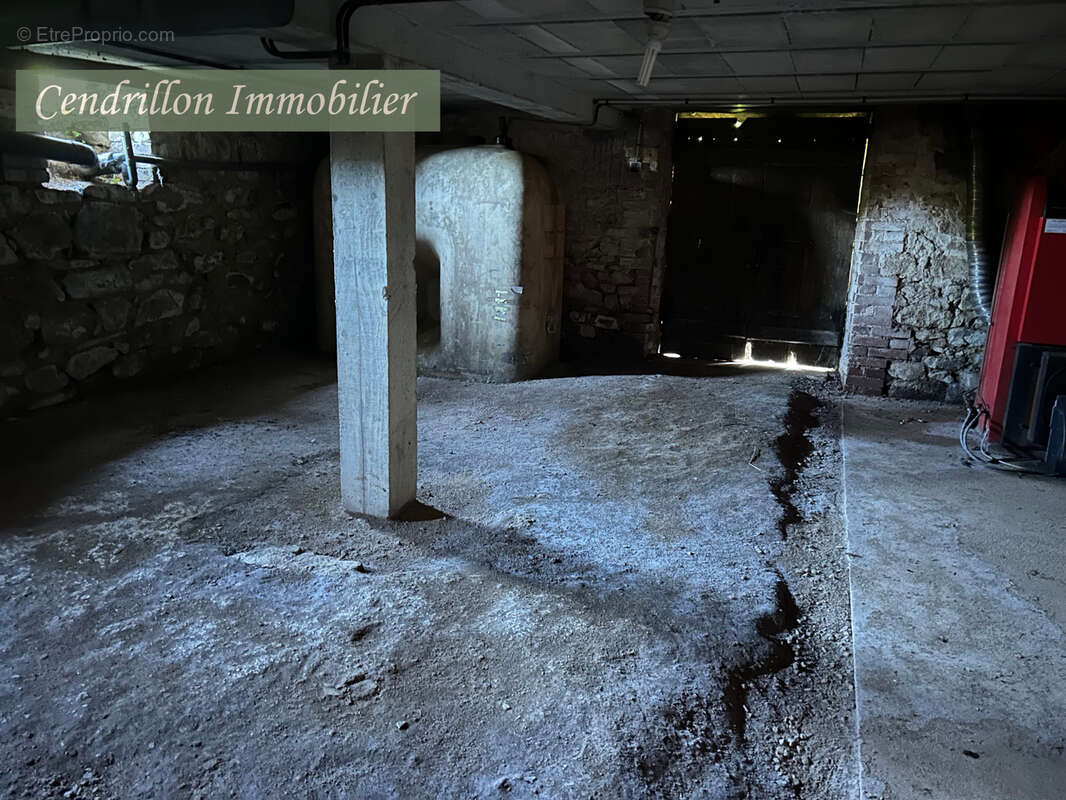 Maison à MONTBOUCHER