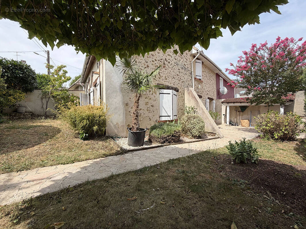 Maison à NANTEUIL-LES-MEAUX