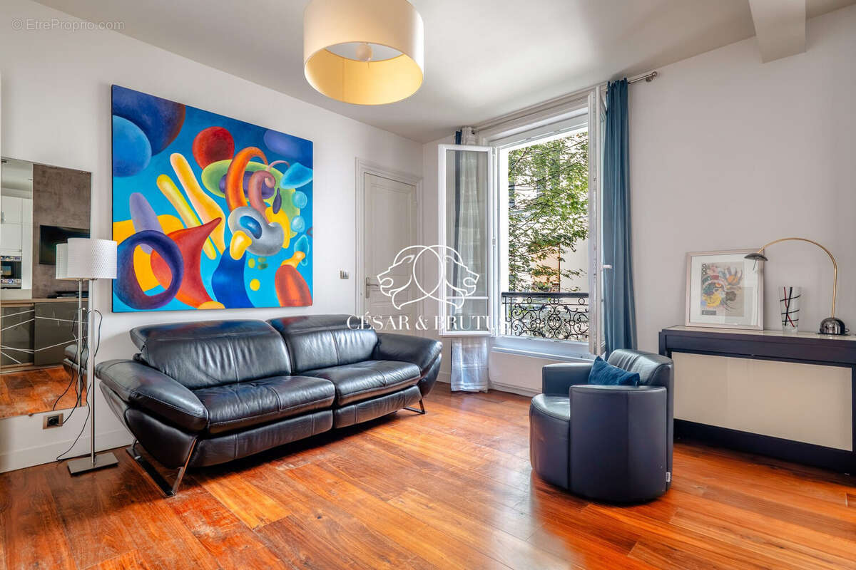 Appartement 94 m² à Paris-9e  - photo 2