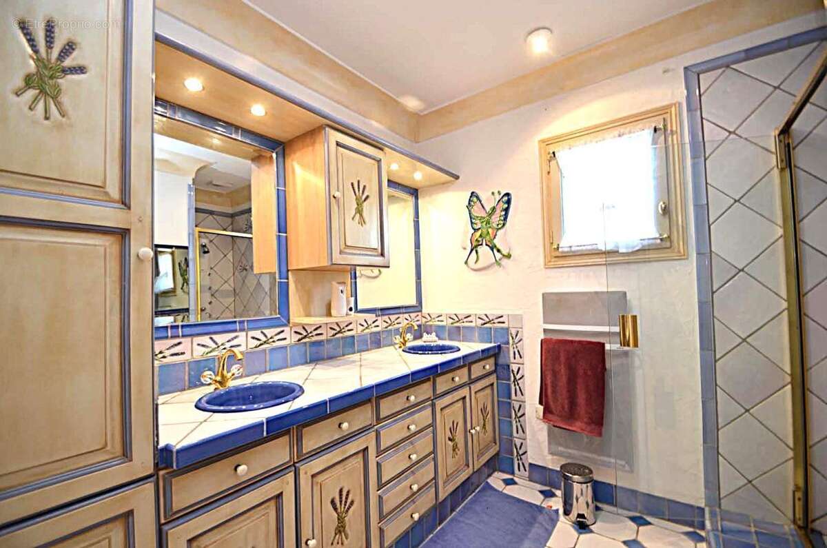 Maison à FIGANIERES