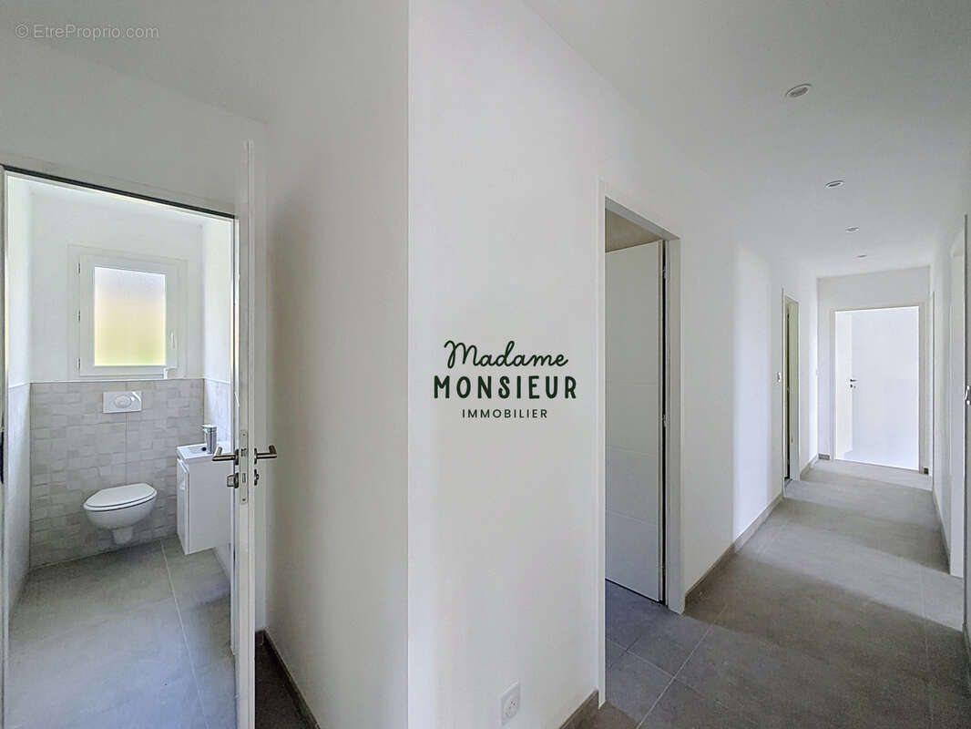 Maison contemporaine de plain-pied avec prestations haut de gamme et vue dégagée - photo 10