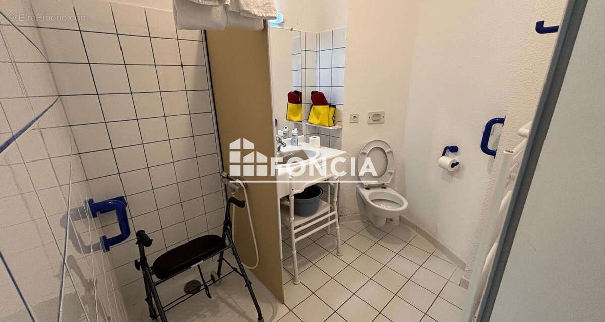 Appartement à VILLENEUVE-LES-AVIGNON