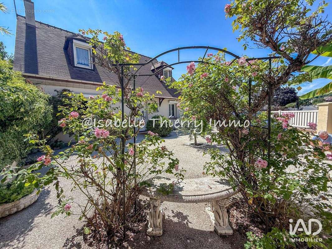 Photo 2 - Maison à MONTLHERY