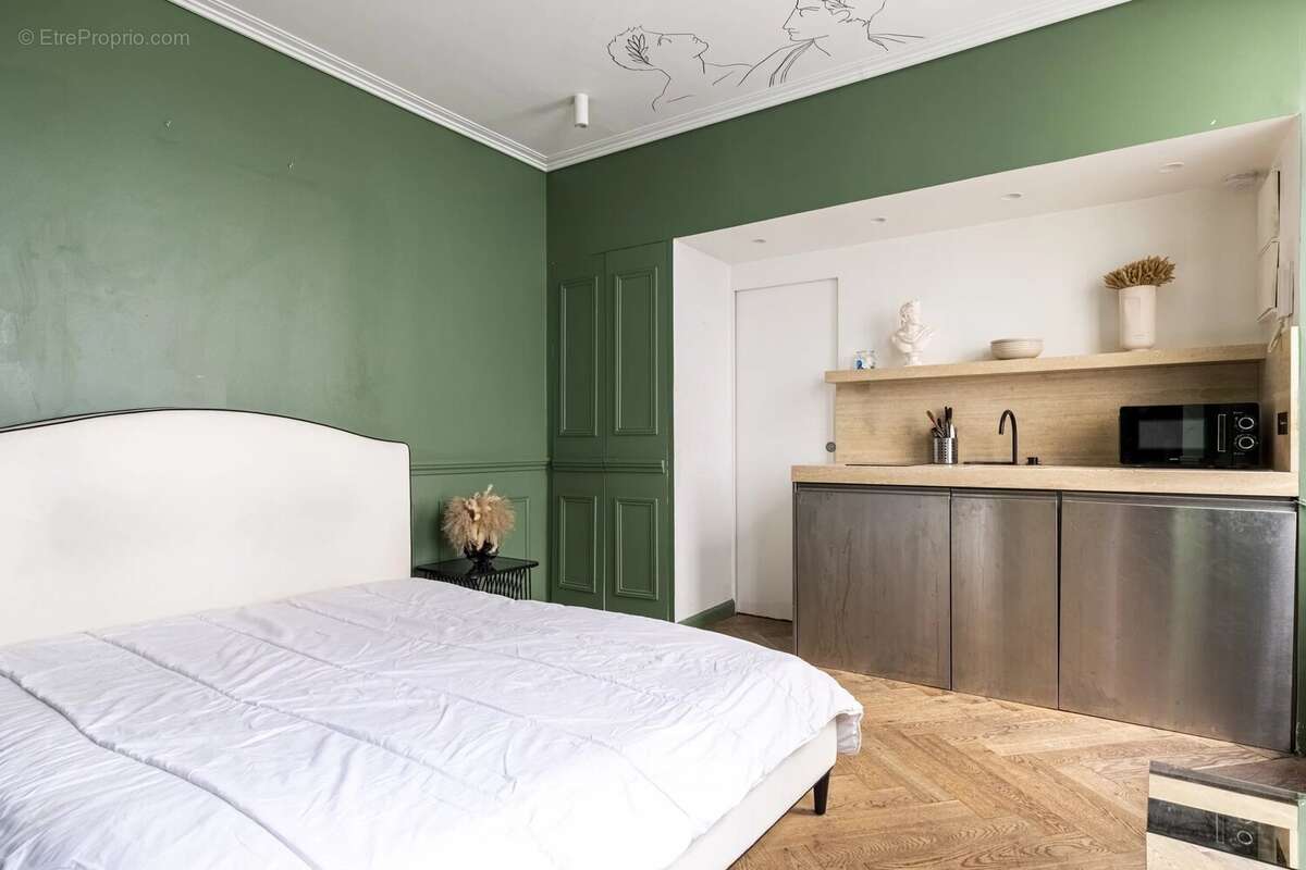 Île Saint Louis - Studio de 17 m² sur cour arborée - photo 4