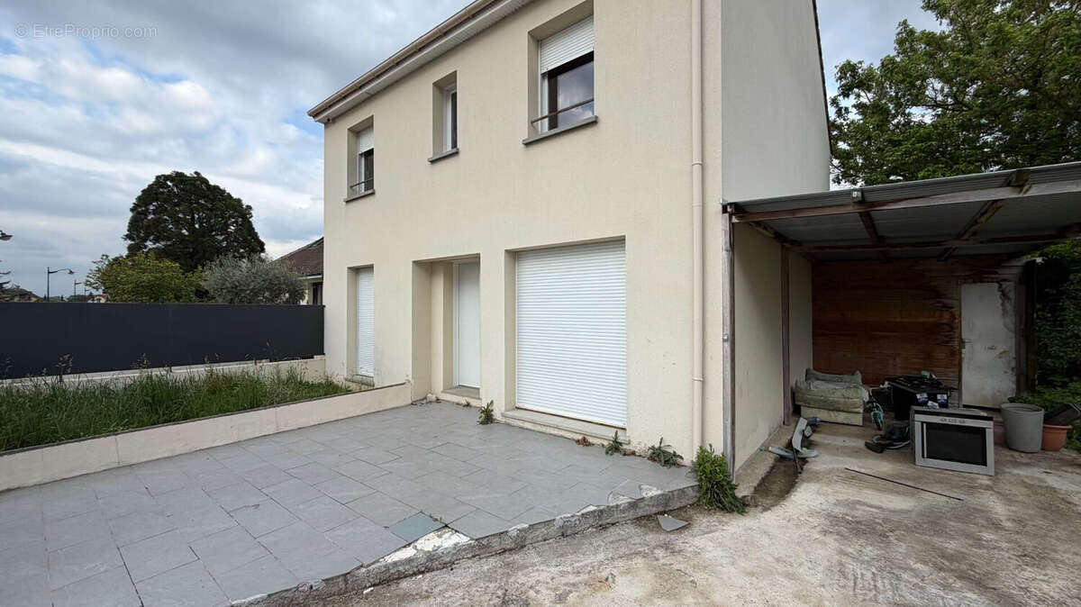 Maison à CORBEIL-ESSONNES