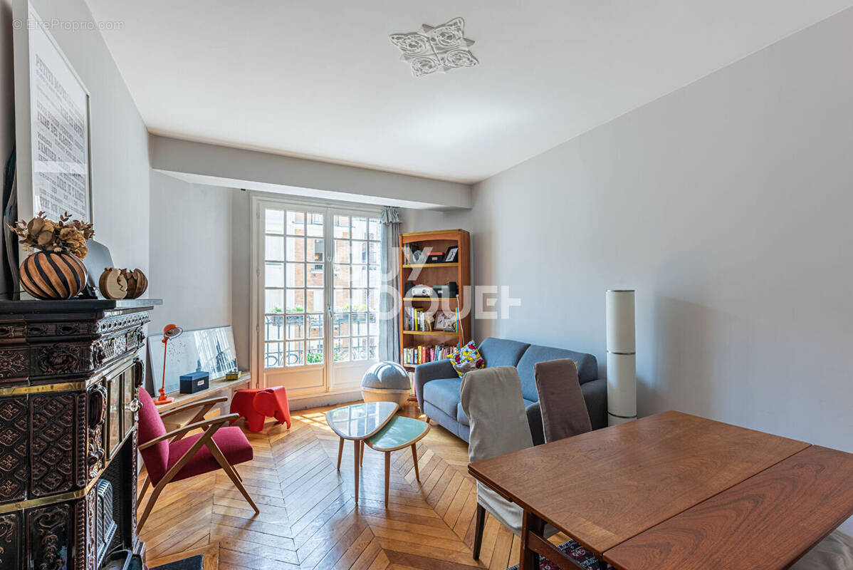 Appartement à PARIS-12E