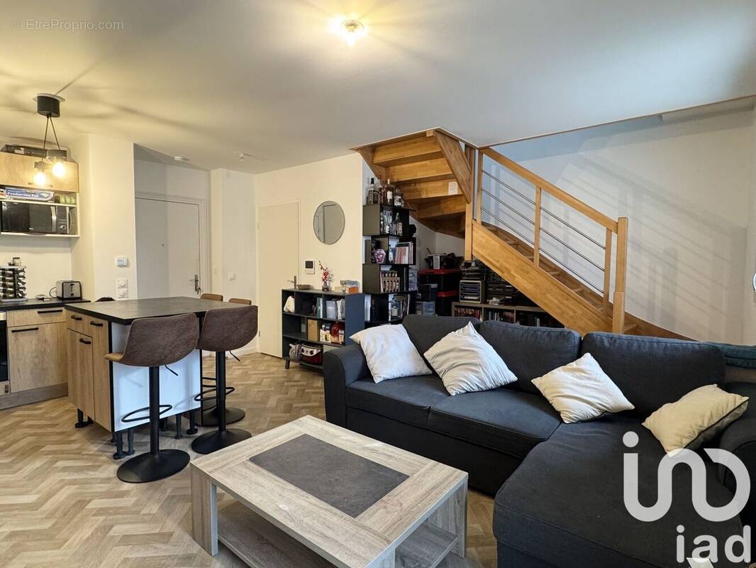 Photo 1 - Appartement à REAU