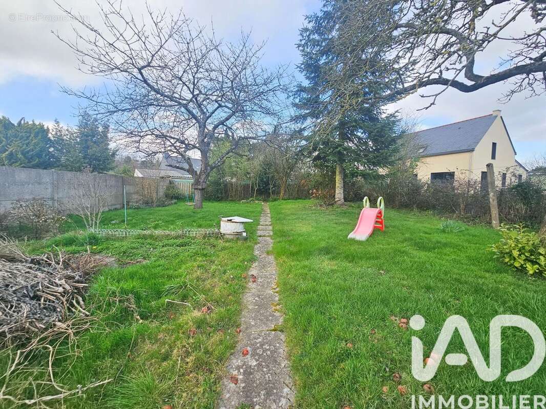 Photo 3 - Maison à SAINT-MEEN-LE-GRAND